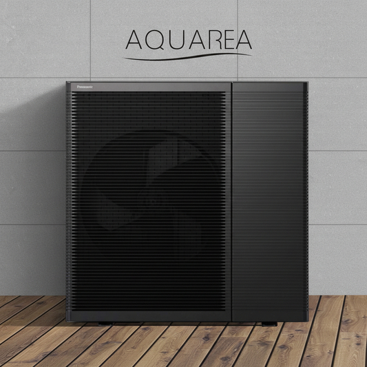 AQUAREA schwarze Wärmepumpe heller Hintergrund